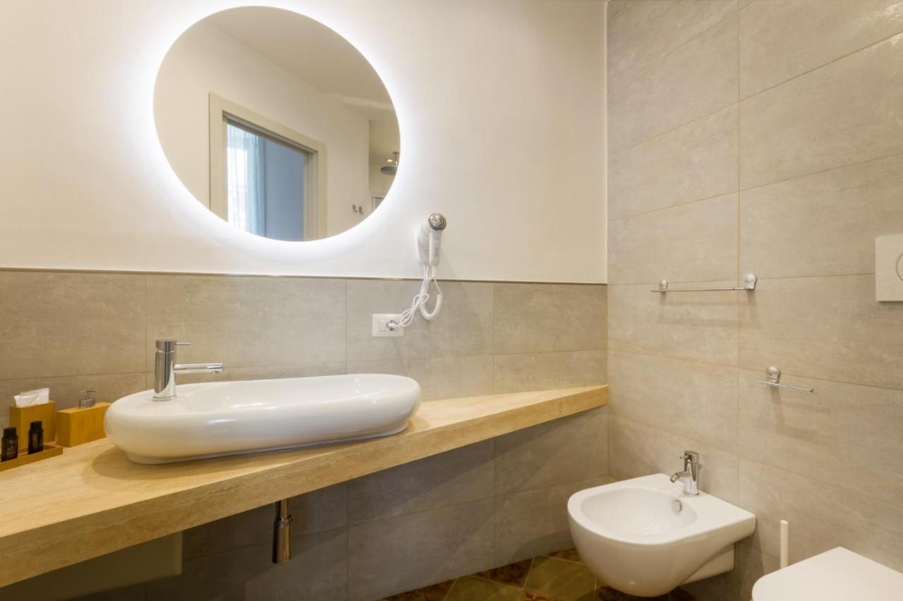 Reluxe Private Wellness Bed & Breakfast เลชเช ภายนอก รูปภาพ